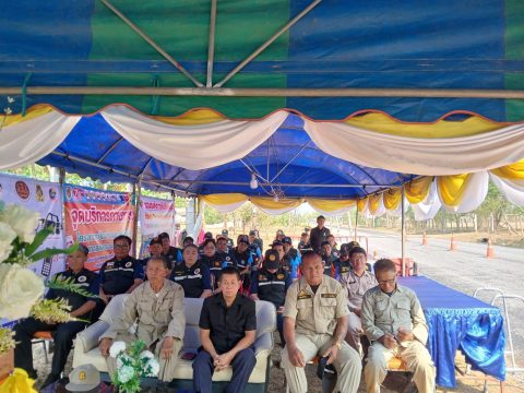 วันที่ 10 เม.ย. 2569 เวลา 09.30 น. นายลือชัย ศรีต่างคำ นายกองค์การบริหารส่วนตำบลเชียงดา พร้อม คณะผู้บริหาร ร่วมกับ ผู้อำนวยการ รพ.สต. ตำบลเชียงดา หัวหน้าส่วนราชการ พนักงานส่วนตำบล สมาชิก อบต.เชียงดา กำนันตำบล ผู้ใหญ่บ้านทุกหมู่บ้าน อสม. และ งานป้องกันและบรรเทาสาธารณภัย อบต. เชียงดา เปิดศูนย์ปฏิบัติการความปลอดภัยทางถนน ในช่วงเทศกาลสงกรานต์ พ.ศ.2569 📍ณ หน้าศูนย์อาสาสมัครป้องกันภัยฝ่ายพลเรือน