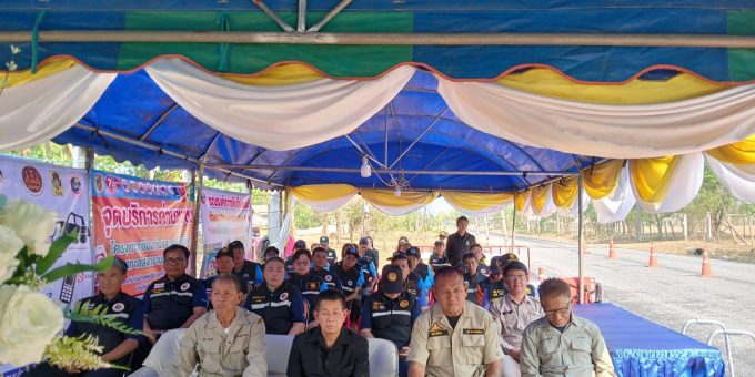 วันที่ 10 เม.ย. 2569 เวลา 09.30 น. นายลือชัย ศรีต่างคำ นายกองค์การบริหารส่วนตำบลเชียงดา พร้อม คณะผู้บริหาร ร่วมกับ ผู้อำนวยการ รพ.สต. ตำบลเชียงดา หัวหน้าส่วนราชการ พนักงานส่วนตำบล สมาชิก อบต.เชียงดา กำนันตำบล ผู้ใหญ่บ้านทุกหมู่บ้าน อสม. และ งานป้องกันและบรรเทาสาธารณภัย อบต. เชียงดา เปิดศูนย์ปฏิบัติการความปลอดภัยทางถนน ในช่วงเทศกาลสงกรานต์ พ.ศ.2569 📍ณ หน้าศูนย์อาสาสมัครป้องกันภัยฝ่ายพลเรือน