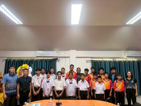 วันที่ 12 มิถุนายน 2569 กองสวัสดิการสังคม องค์การบริหารส่วนตำบลเชียงดา นำโดยนายลือชัย ศรีต่างคำ นายกองค์การบริหารส่วนตำบลเชียงดา ร่วมกับสภาเด็กและเยาวชนตำบลเชียงดา จัดประชุมคณะบริหารสภาเด็กและเยาวชนตำบลเชียงดา ครั้งที่ 1/2569 เพื่อร่วมกันวางแผนการดำเนินงาน กำหนดแนวทางการขับเคลื่อนกิจกรรมของสภาเด็กและเยาวชน รวมถึงส่งเสริมการมีส่วนร่วมของเด็กและเยาวชนในการพัฒนาชุมชนและสังคมอย่างสร้างสรรค์ ณ องค์การบริหารส่วนตำบลเชียงดา